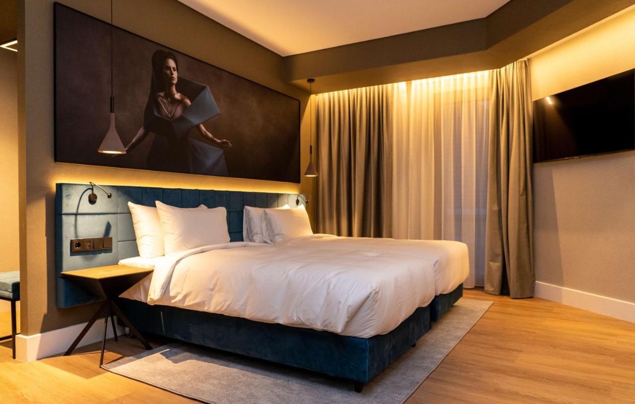 Radisson Blu Aurum Hotel, Braşov Exteriör bild Deluxe room